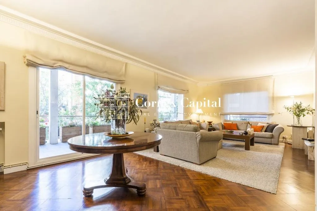 Квартира 327м² в Испании, Барселона. Стоимостью 2300000€ аренда фото-1