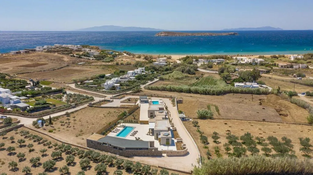 Отель, гостиница 220м² в Греции, Парос. Стоимостью 3800000€ аренда фото-3