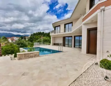 Купить дом в Черногории 1200000€