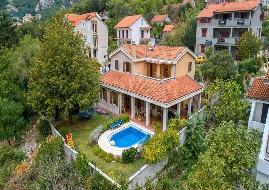 Дом 300м² в Черногории, Котор. Стоимостью 950000€ аренда фото-1