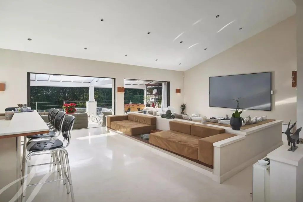Вилла 347м² в Франции, Антибы. Стоимостью 2650000€ аренда фото-6