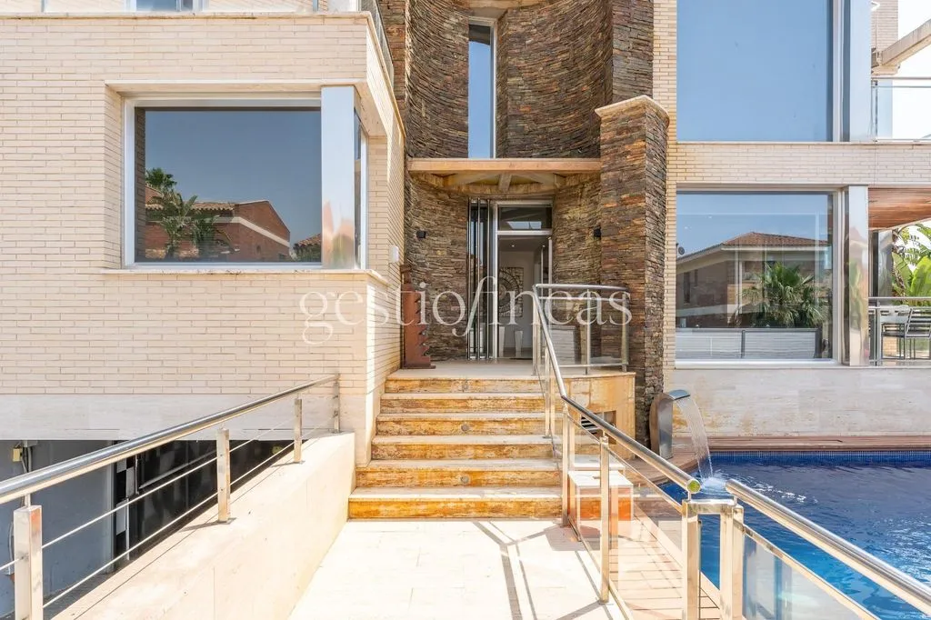 Дом 432м² в Испании, Камбрильс. Стоимостью 775000€ аренда фото-4