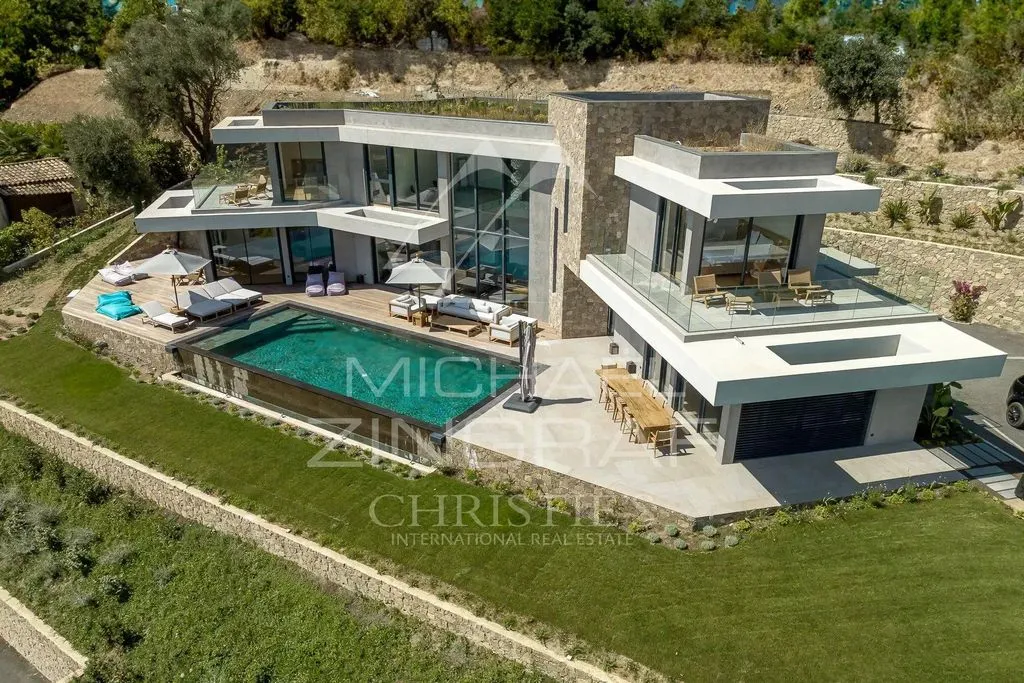Вилла 336м² в Франции, Сен-Поль-де-Ванс. Стоимостью 6750000€ аренда фото-1