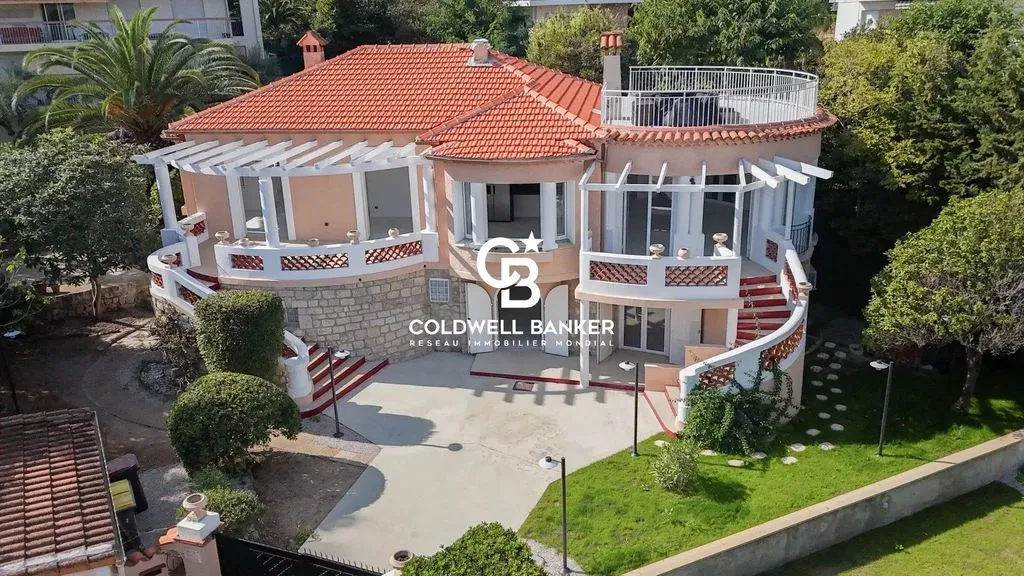 Дом 260м² в Франции, Антибы. Стоимостью 2990000€ аренда фото-3