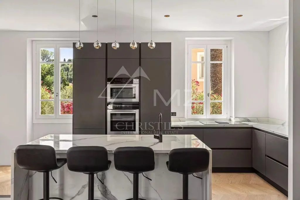 Вилла 212м² в Франции, Сен-Жан-Кап-Ферра. Стоимостью 2990000€ аренда фото-2