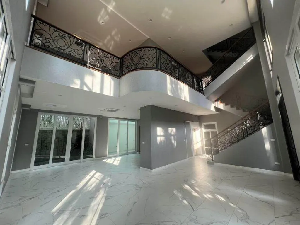Вилла 586м² в Таиланде, Бангкок. Стоимостью 1776900€ аренда фото-3