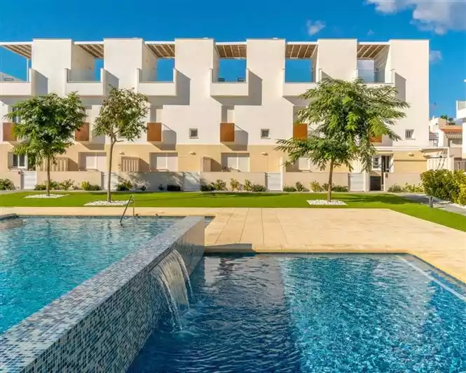 Таунхаус 66м² в Испании, Торревьеха. Стоимостью 269000€ аренда фото-1