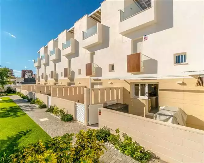 Таунхаус 66м² в Испании, Торревьеха. Стоимостью 269000€ аренда фото-4