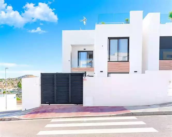 Дом 223м² в Испании, Бенихофар. Стоимостью 399000€ аренда фото-1