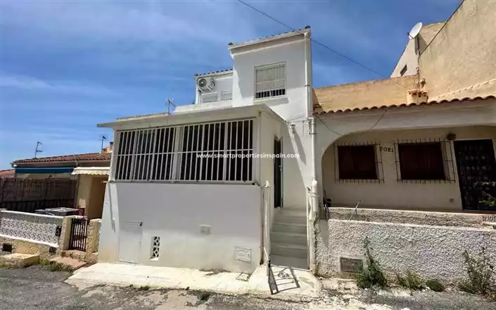 Таунхаус 64м² в Испании, Ла Марина. Стоимостью 96000€ аренда фото-1