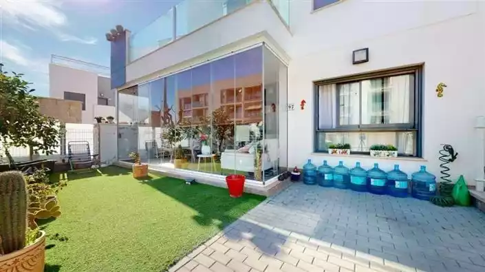 Квартира 98м² в Испании, Пилар-де-ла-Орадада. Стоимостью 197000€ аренда фото-1