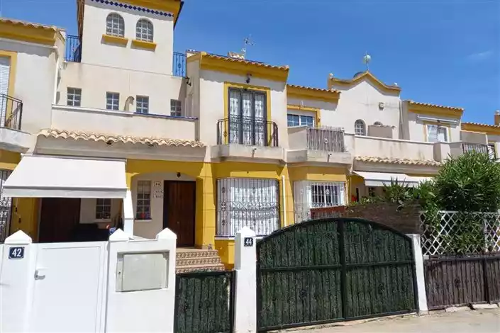 Таунхаус 150м² в Испании, Гуардамар-дель-Сегура. Стоимостью 119500€ аренда фото-1