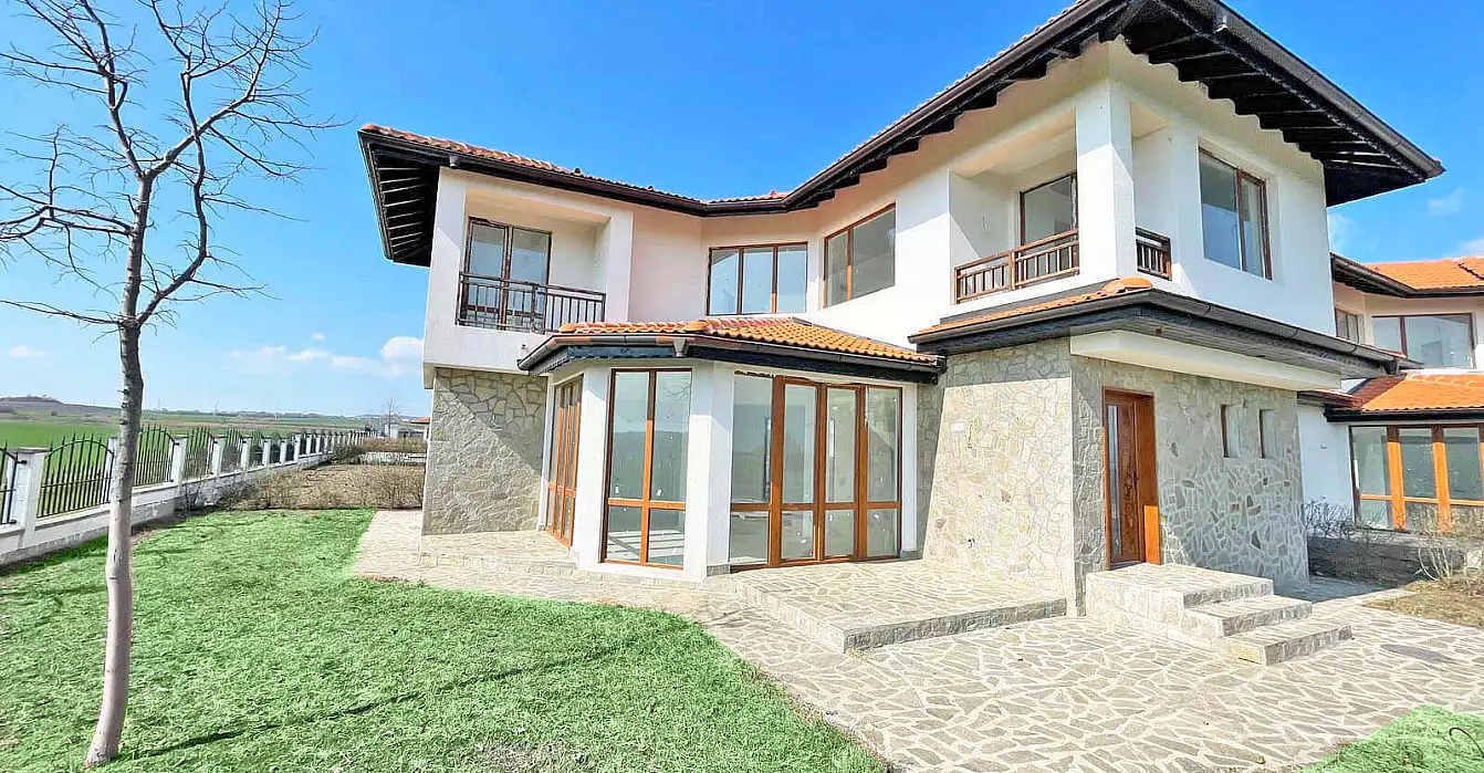 Вилла 179м² в Болгарии, Ахелой. Стоимостью 115000€ аренда фото-1