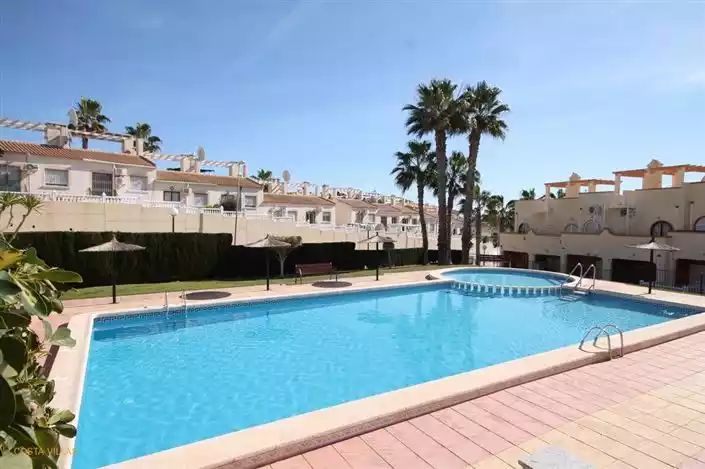 Таунхаус 92м² в Испании, Ориуэла Коста. Стоимостью 135000€ аренда фото-2