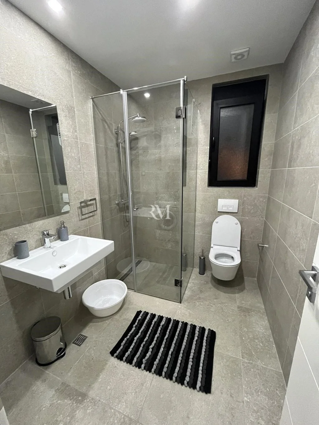 Квартира 80м² в Черногории, Тиват. Стоимостью 1300€ аренда фото-12