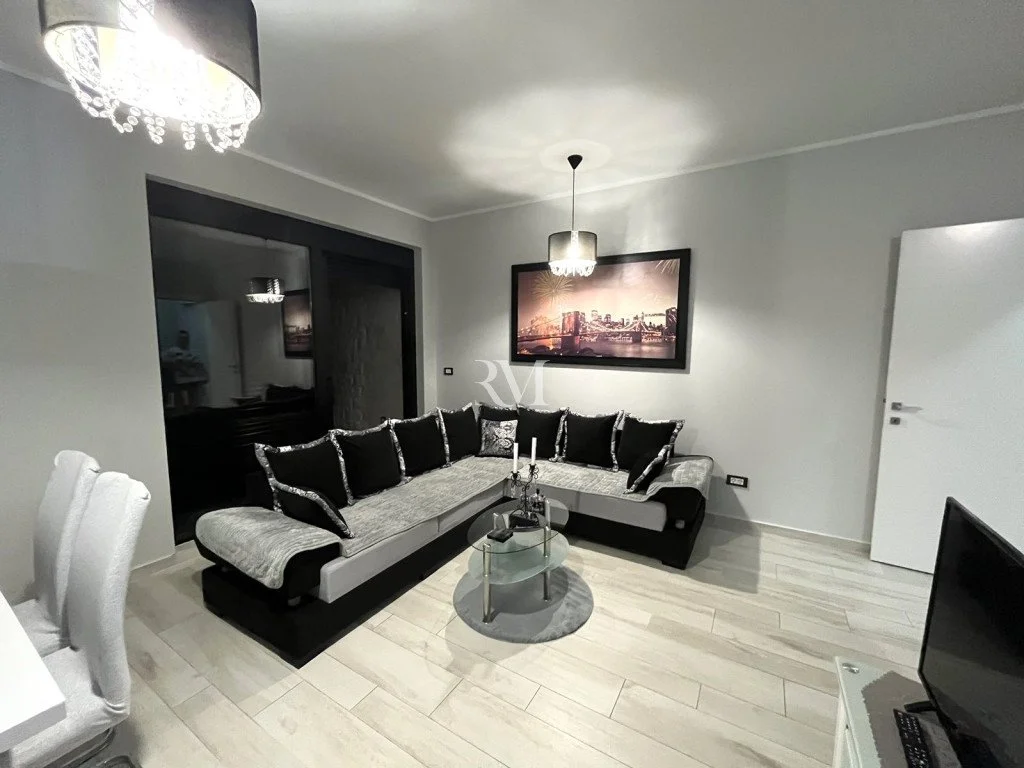 Квартира 80м² в Черногории, Тиват. Стоимостью 1300€ аренда фото-13