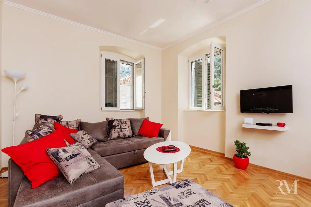 Квартира 62м² в Черногории, Котор. Стоимостью 900€ аренда фото-2