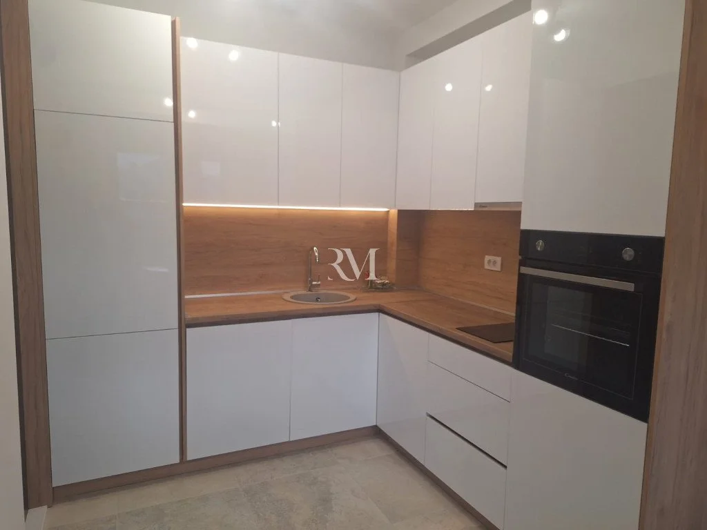Квартира 67м² в Черногории, Тиват. Стоимостью 1200€ аренда фото-2