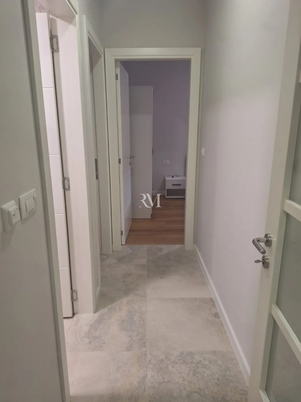 Квартира 67м² в Черногории, Тиват. Стоимостью 1200€ аренда фото-5