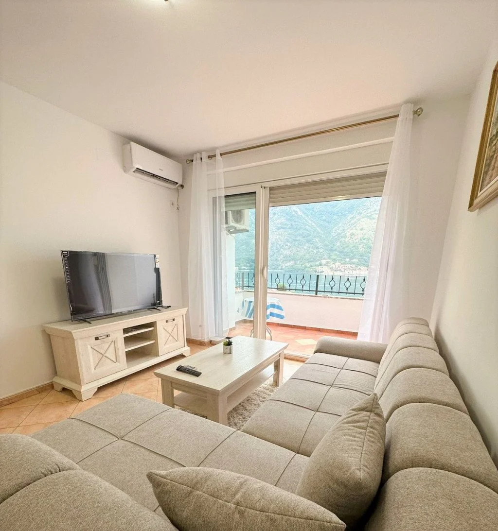 Квартира 50м² в Черногории, Котор. Стоимостью 680€ аренда фото-1