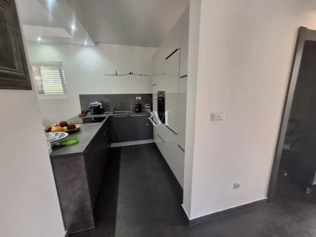 Вилла 210м² в Черногории, Тиват. Стоимостью 755000€ аренда фото-9
