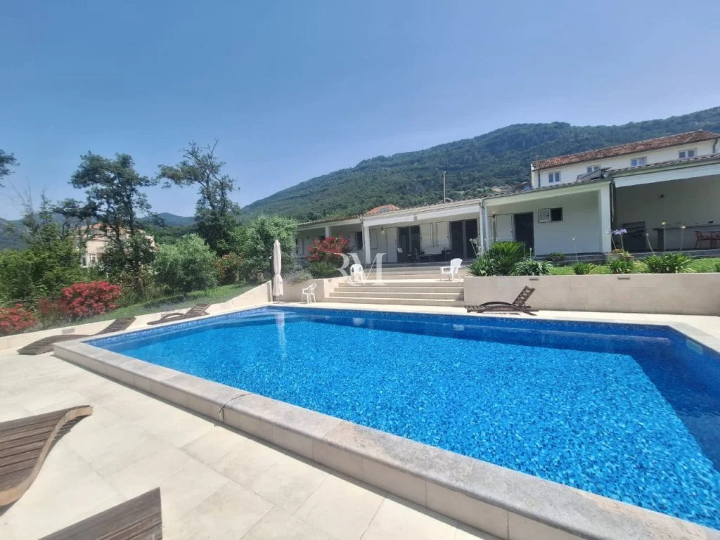 Вилла 210м² в Черногории, Тиват. Стоимостью 755000€ аренда фото-19