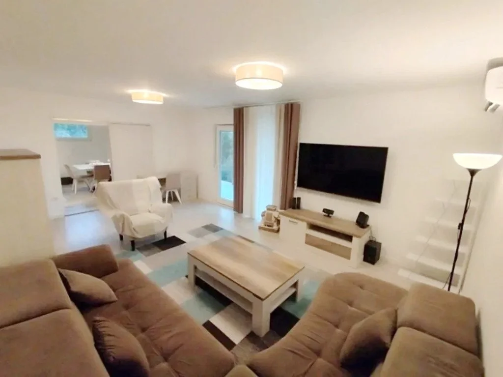 Квартира 100м² в Черногории, Котор. Стоимостью 1300€ аренда фото-1