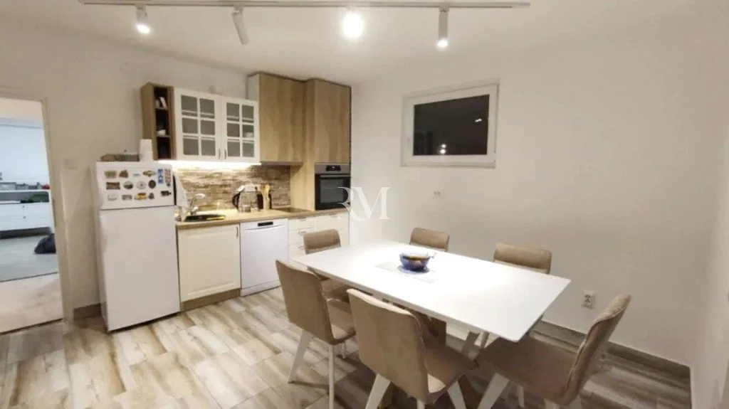 Квартира 100м² в Черногории, Котор. Стоимостью 1300€ аренда фото-2