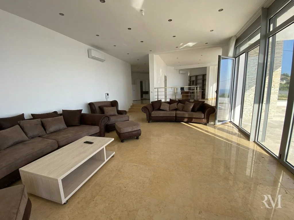 Вилла 450м² в Черногории, Будва. Стоимостью 3800€ аренда фото-2