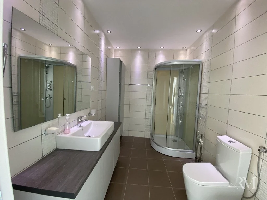 Вилла 450м² в Черногории, Будва. Стоимостью 3800€ аренда фото-13