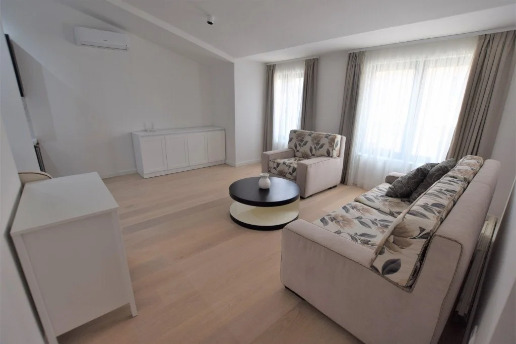 Квартира 52м² в Черногории, Тиват. Стоимостью 1000€ аренда фото-1