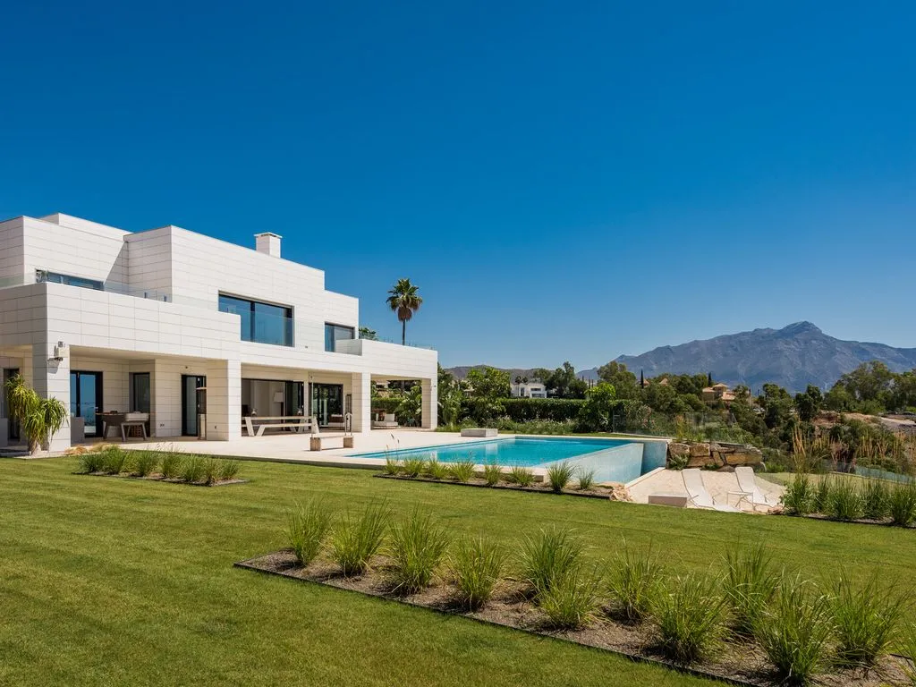 Вилла 957м² в Испании, Марбелья. Стоимостью 7995000€ аренда фото-2