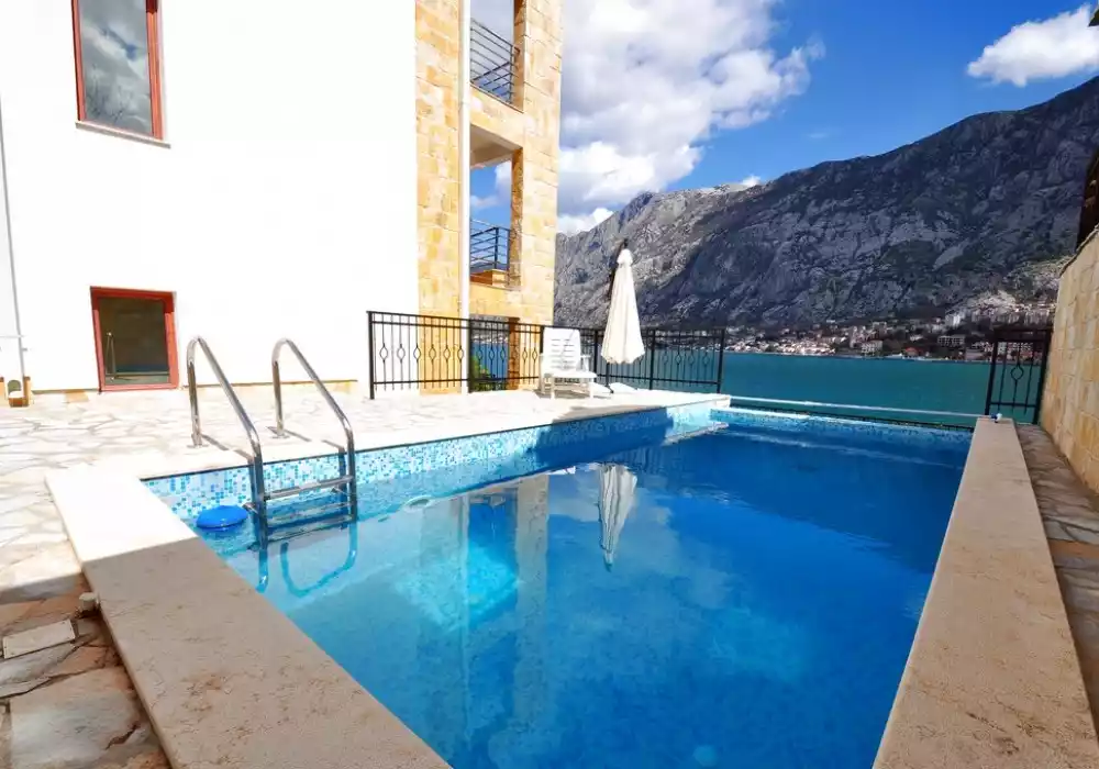 Отель, гостиница 400м² в Черногории, Муо. Стоимостью 2200000€ аренда фото-3