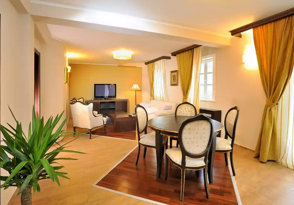 Отель, гостиница 969м² в Черногории, Котор. Стоимостью 3900000€ аренда фото-12