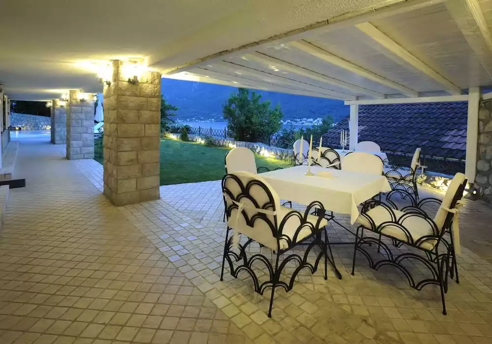 Отель, гостиница 969м² в Черногории, Котор. Стоимостью 3900000€ аренда фото-3