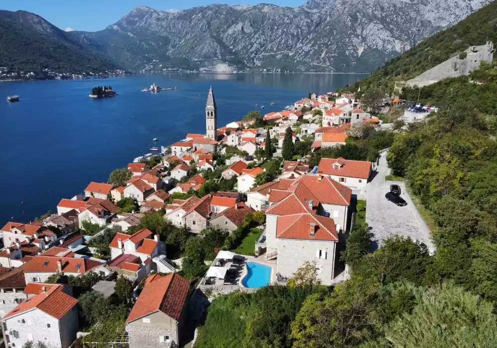 Отель, гостиница 969м² в Черногории, Котор. Стоимостью 3900000€ аренда фото-47
