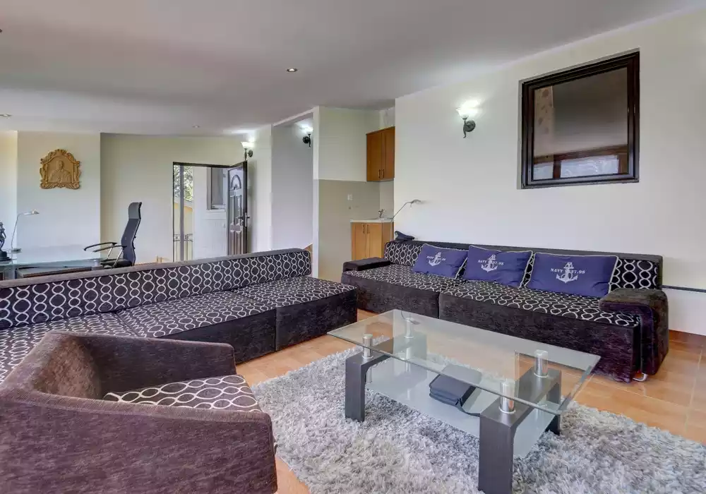 Вилла 200м² в Черногории, Прчань. Стоимостью 450000€ аренда фото-2