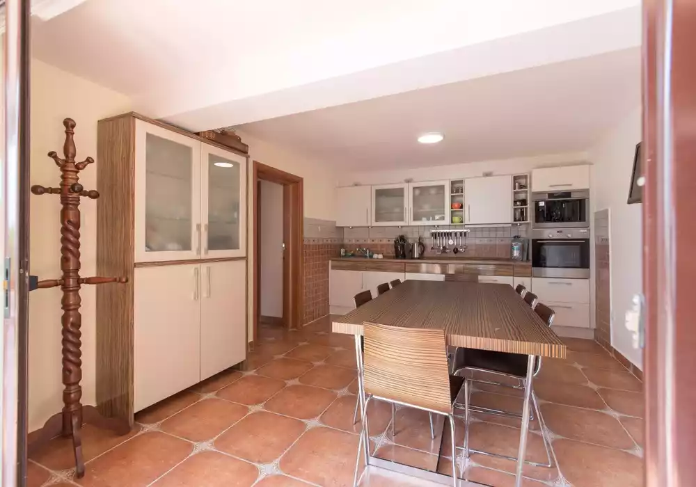 Вилла 200м² в Черногории, Прчань. Стоимостью 450000€ аренда фото-12