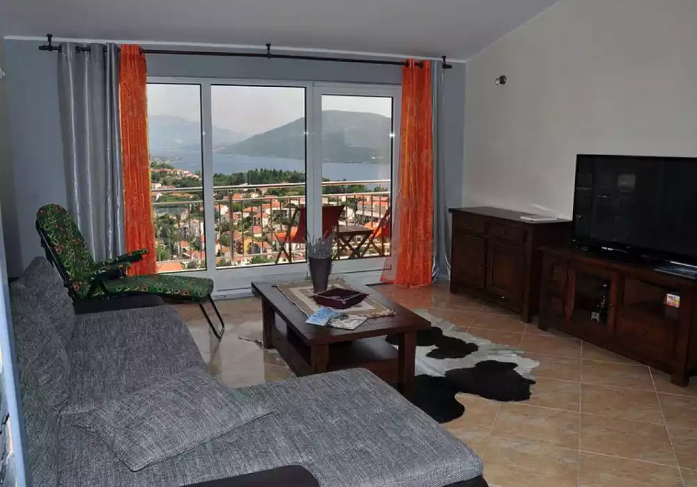 Вилла 320м² в Черногории, Херцег-Нови. Стоимостью 388000€ аренда фото-2