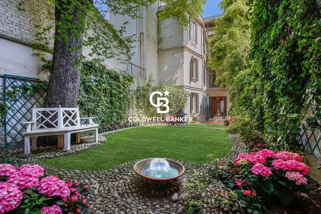 Дом 280м² в Франции, Париж. Стоимостью 3975000€ аренда фото-1