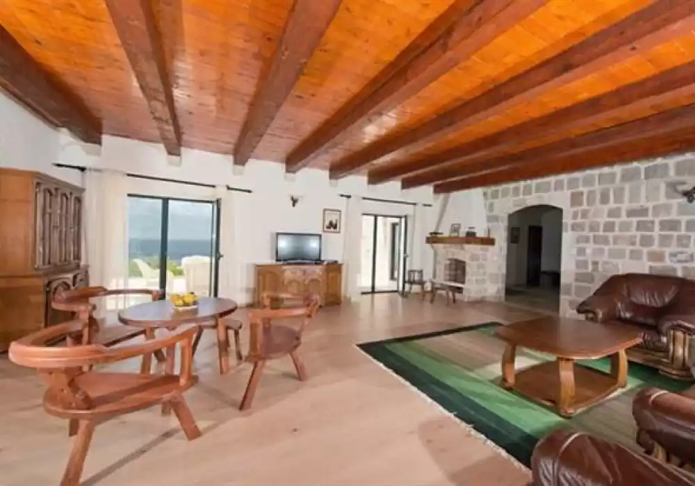 Вилла 350м² в Черногории, Будва. Стоимостью 700000€ аренда фото-3
