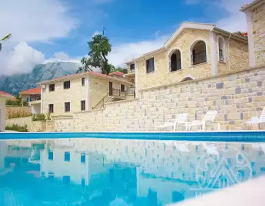 Купить виллу в Черногории 1600000€