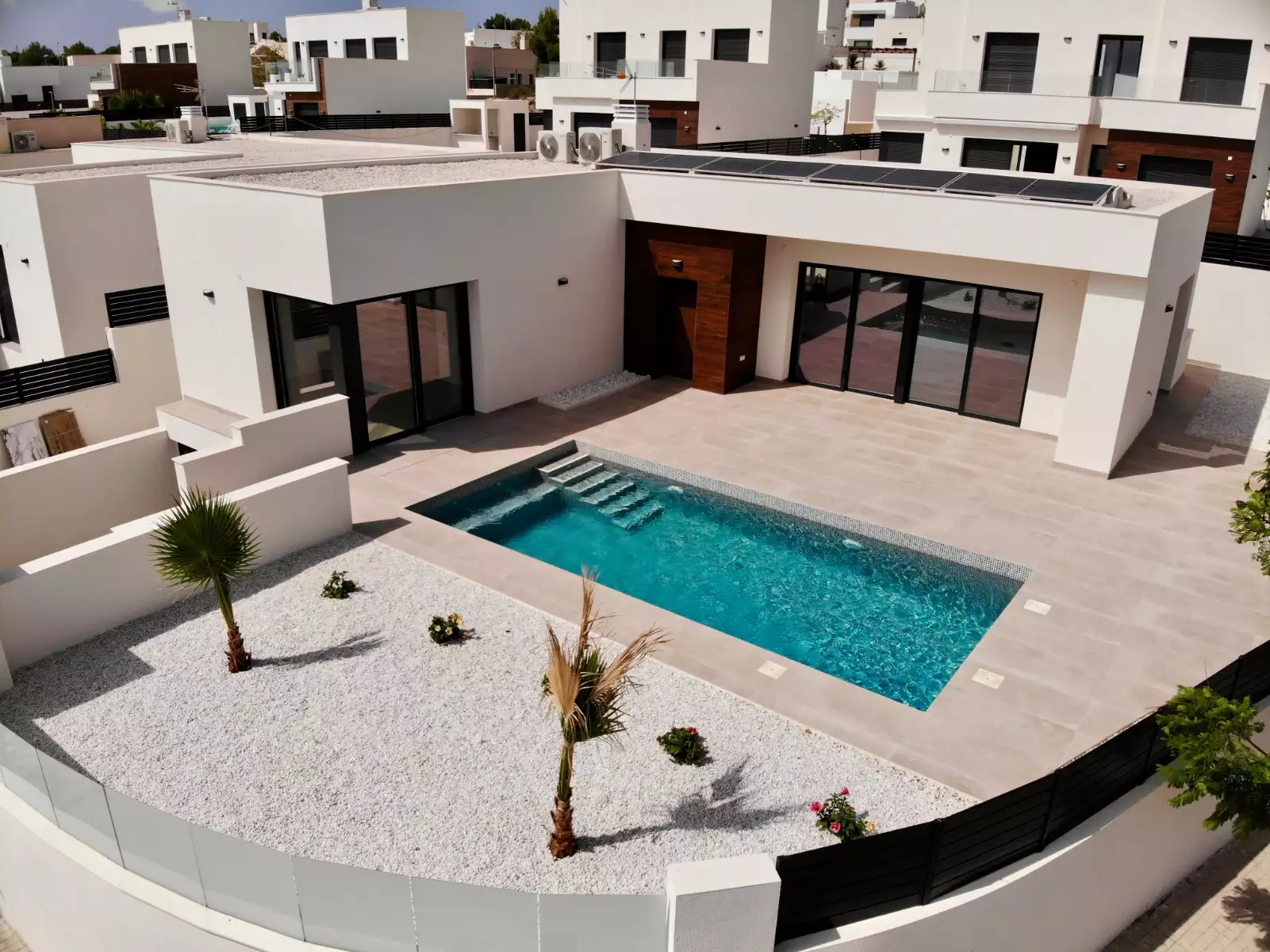 Вилла 110м² в Испании, Полоп. Стоимостью 592000€ аренда фото-1