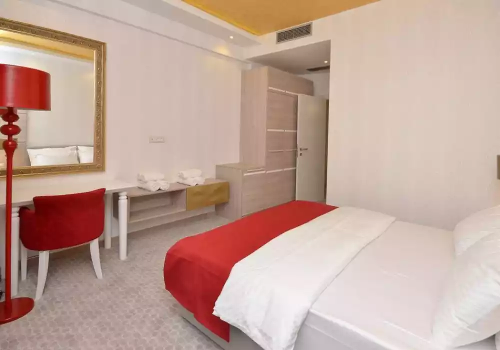 Отель, гостиница 823м² в Черногории, Будва. Стоимостью 2500000€ аренда фото-11