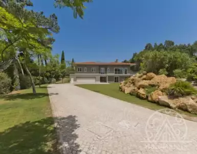 Арендовать дом в Португалии 38000€