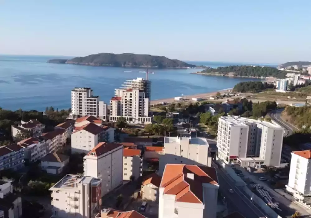 Отель, гостиница 200м² в Черногории, Бечичи. Стоимостью 210000€ аренда фото-1