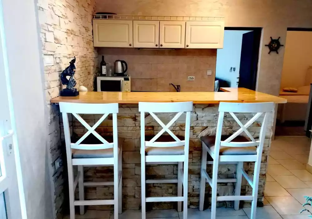 Отель, гостиница 150м² в Черногории, Тиват. Стоимостью 368000€ аренда фото-5