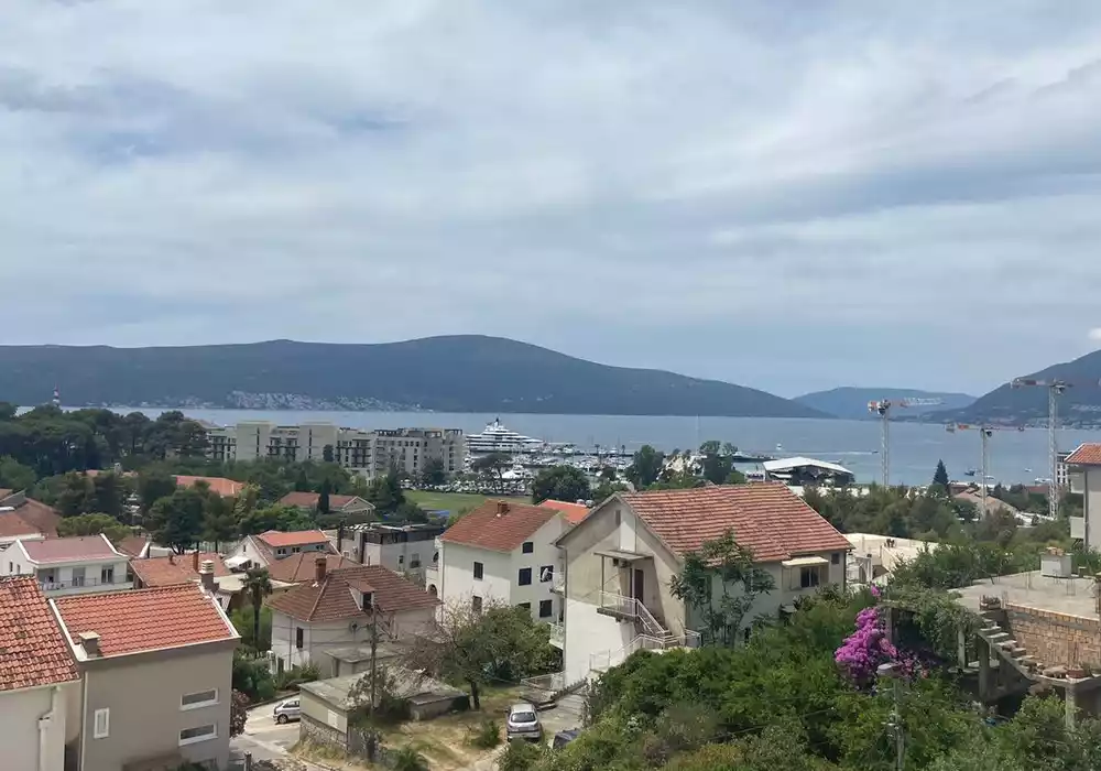 Отель, гостиница 1110м² в Черногории, Тиват. Стоимостью 1700000€ аренда фото-16