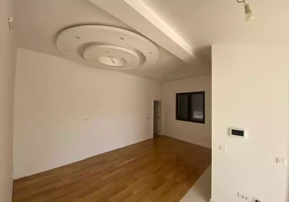 Отель, гостиница 1110м² в Черногории, Тиват. Стоимостью 1700000€ аренда фото-3