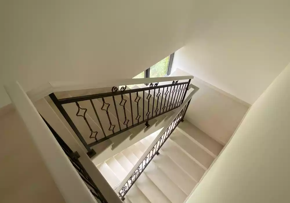 Отель, гостиница 1110м² в Черногории, Тиват. Стоимостью 1700000€ аренда фото-10